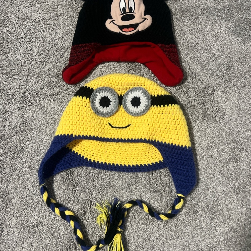 Disney Black and Red Mickey Mouse Toques